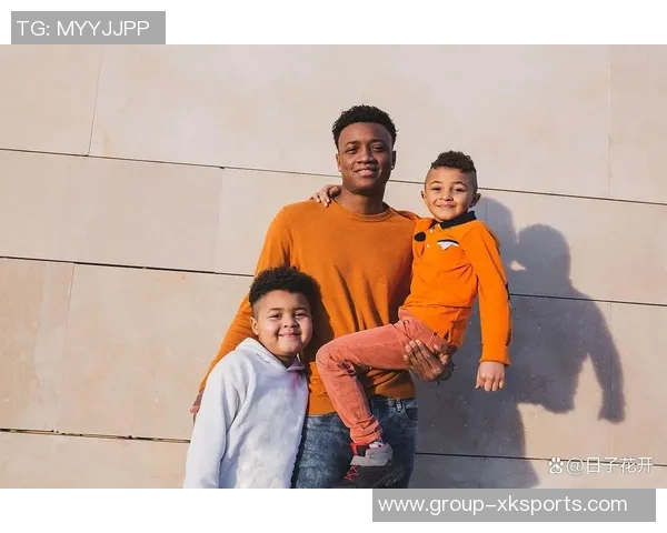 詹姆斯二儿子布莱斯在亚利桑那大学首秀表现出色有望参加2026年NBA选秀 詹姆斯二儿子布莱斯在亚利桑那大学首秀表现出色有望参加2026年NBA选秀