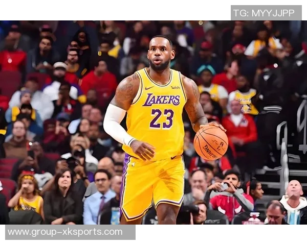 Lowe称赞三球进攻能力出众难以找到类似球员 Lowe称赞三球进攻能力出众难以找到类似球员