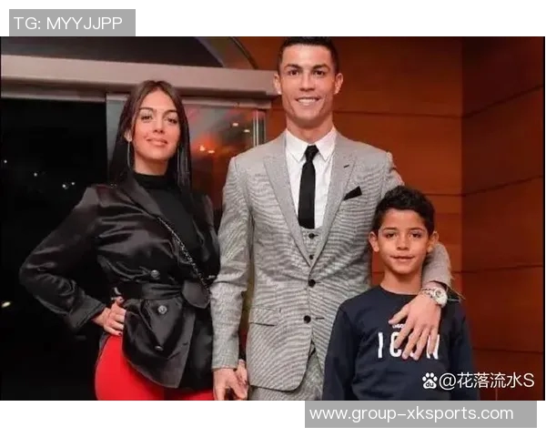 C罗前队友透露他追求千球成就与迷你罗同场竞技的梦想