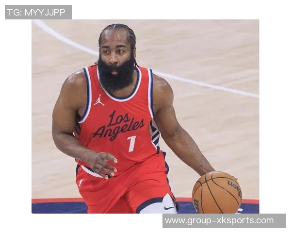 哈登鼓励年轻球员勇敢出击把握机会展现自我才能