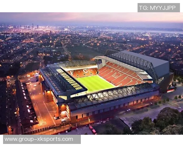 曼城足球俱乐部主场演变历程从海德路到缅因路再到伊蒂哈德的故事