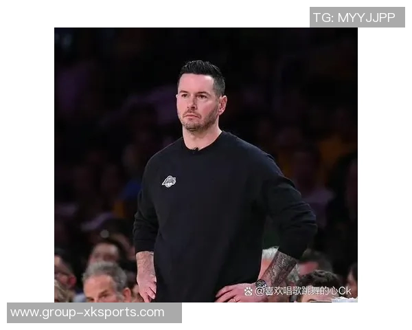 雷迪克质疑防守策略为何要在三分线外紧盯马克威廉姆斯